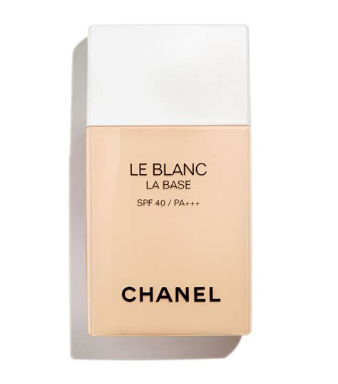 le blanc makeup base